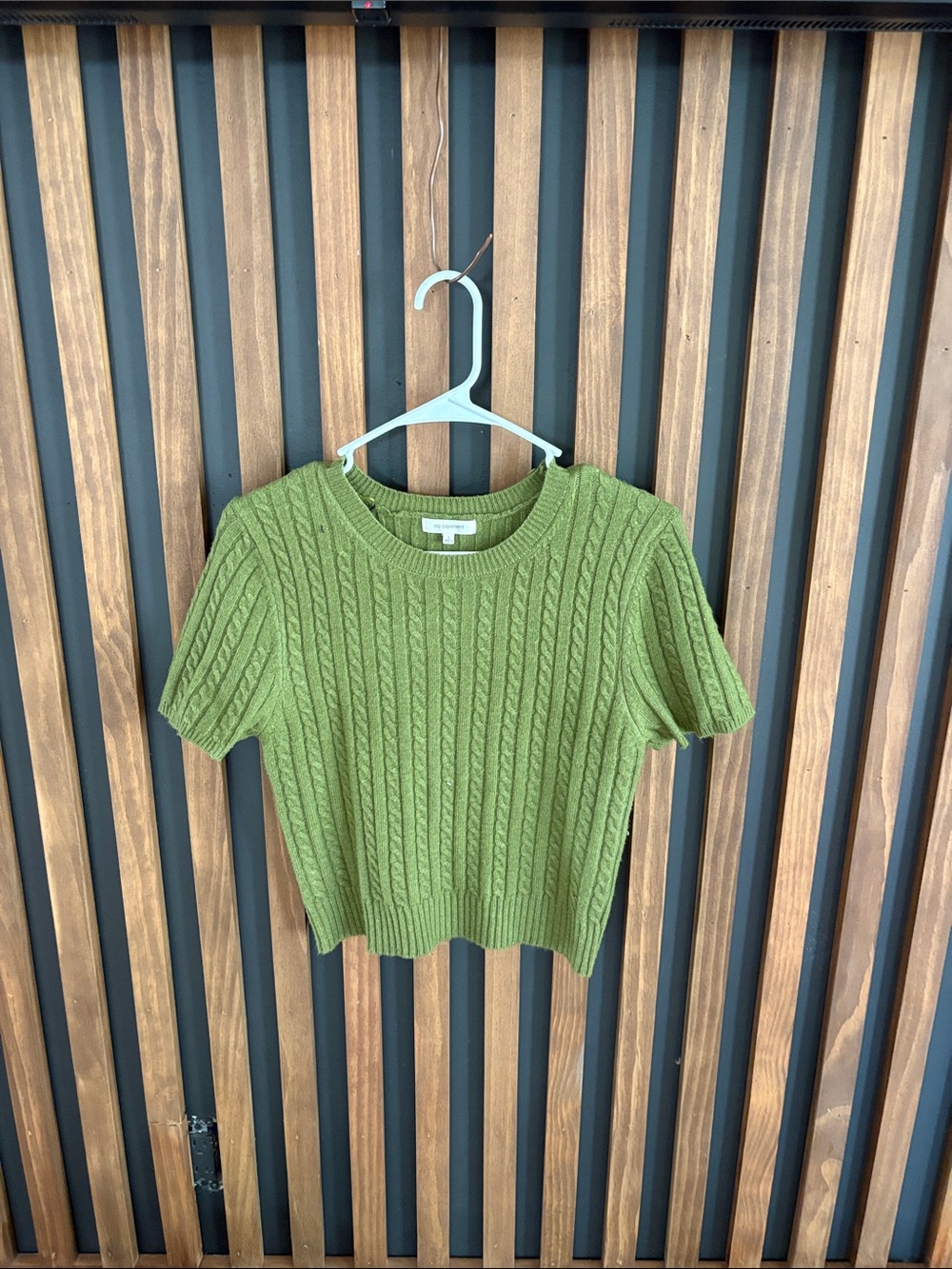 Short-Sleeve Cable Knit Crewneck Sweater in Olive Green
